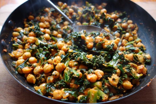 kale and chickpea curry